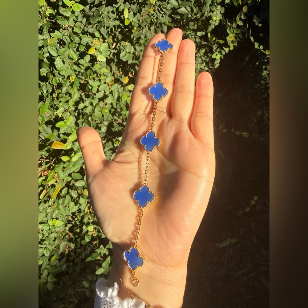 Gold and Blue Clover Bracelet - Picture 2 of 6